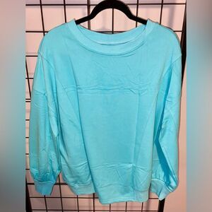 Women’s Tiffany blue crew neck sweatshirt NWOT